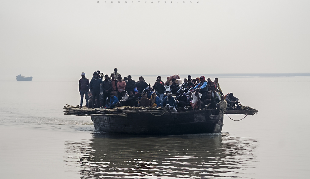 Dumri ghat, Crossing river on boat